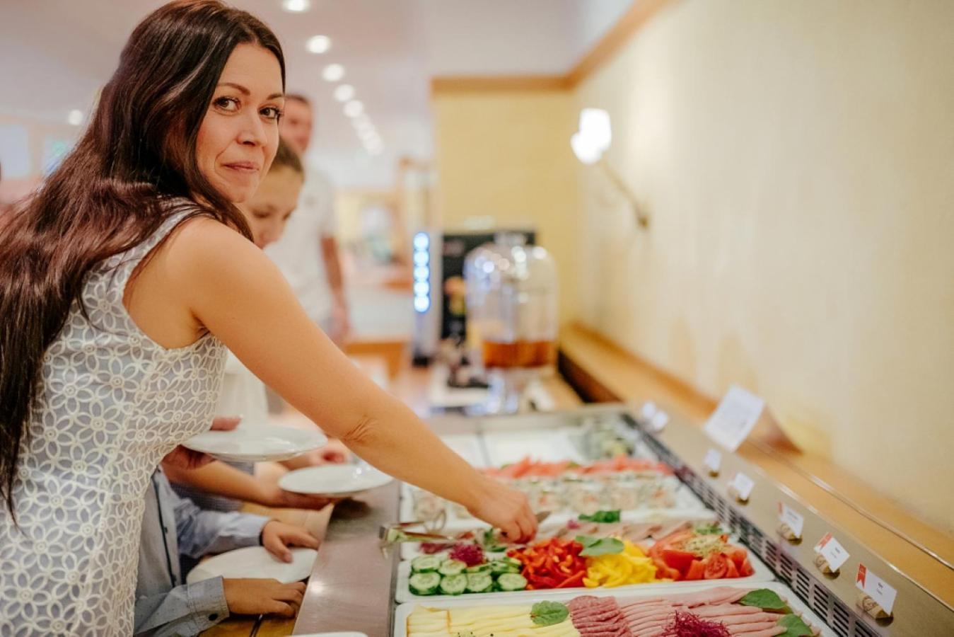 Chocerady Hotel Akademie מראה חיצוני תמונה