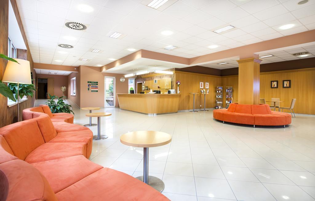 Chocerady Hotel Akademie מראה חיצוני תמונה