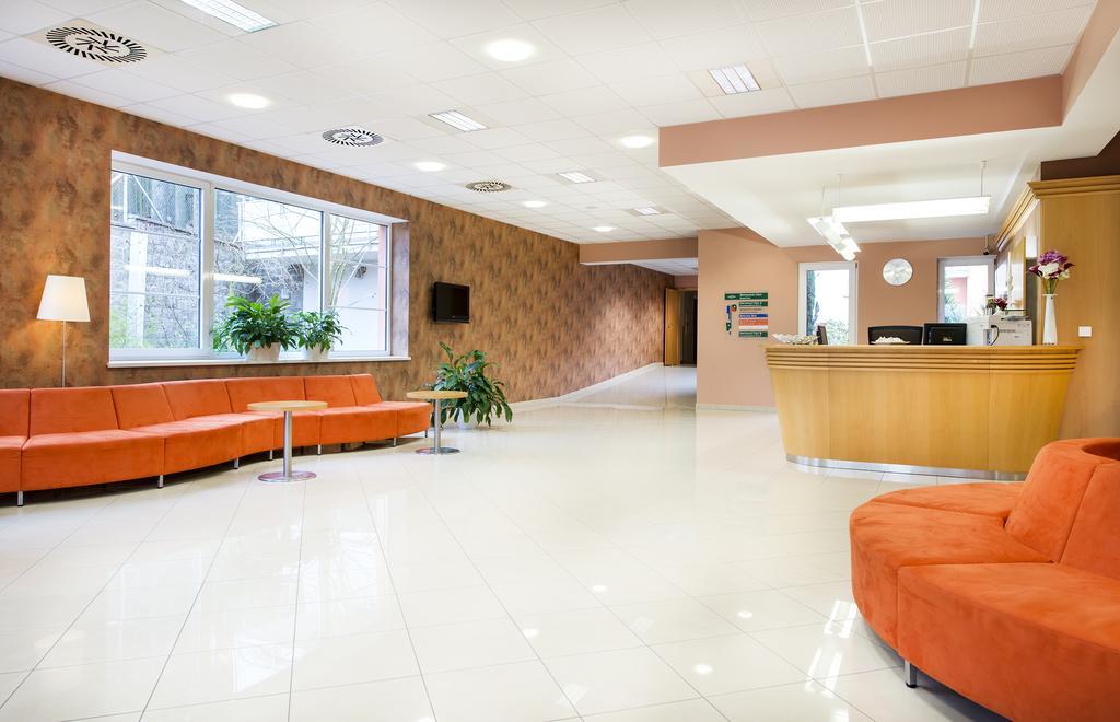 Chocerady Hotel Akademie מראה חיצוני תמונה