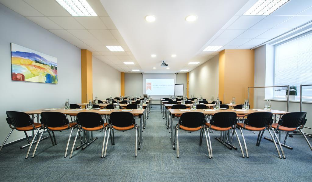 Chocerady Hotel Akademie מראה חיצוני תמונה