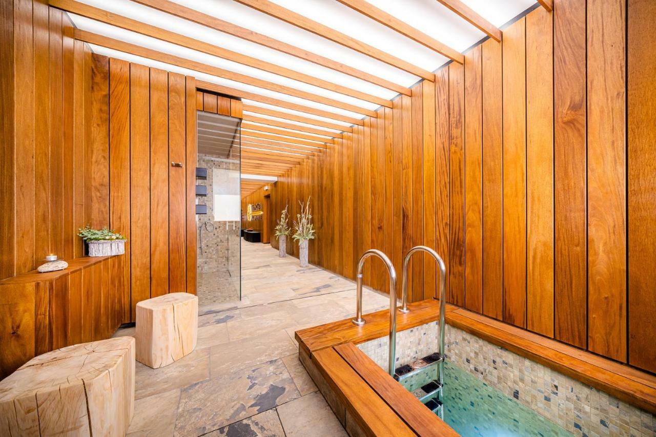 Chocerady Hotel Akademie מראה חיצוני תמונה